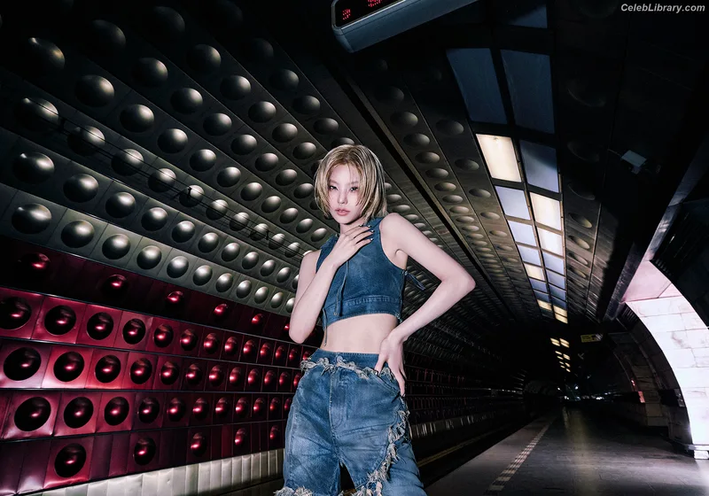 Yeji - ITZY (예지, Hwang Ye-ji) photo 7 of 1028