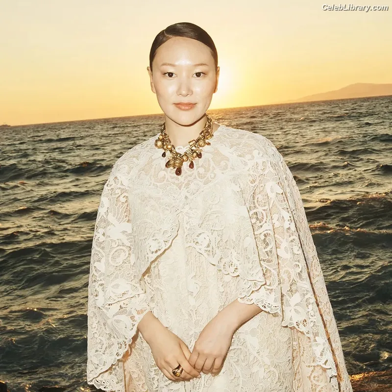 Yerin Ha photo 21 of 49