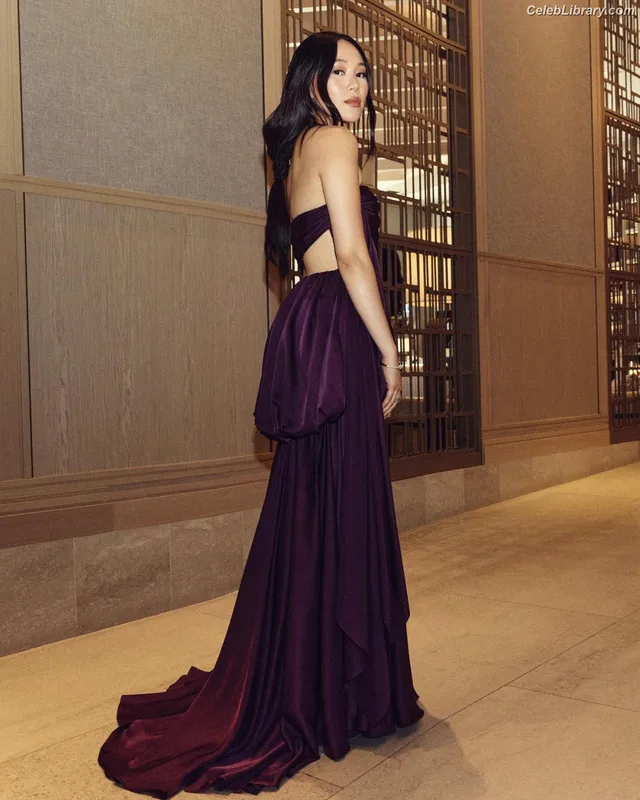 Yerin Ha photo 23 of 49