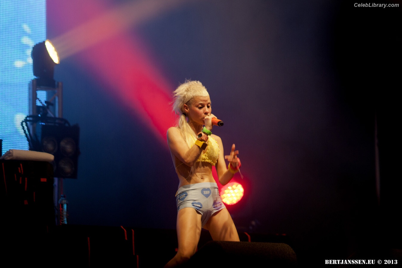 Yolandi Visser photo 7 of 252