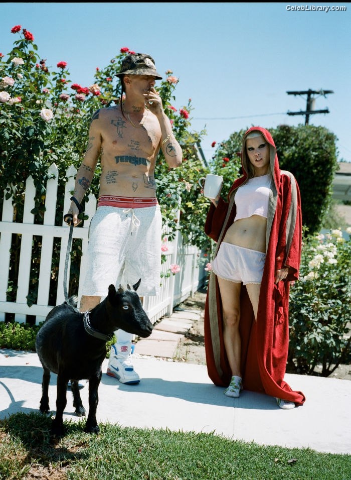 Yolandi Visser photo 2 of 252