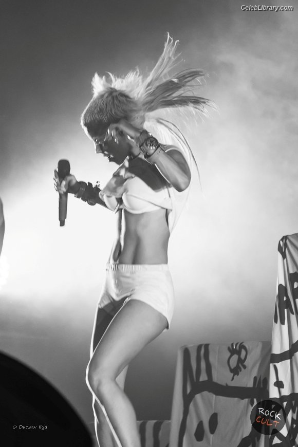 Yolandi Visser photo 12 of 252