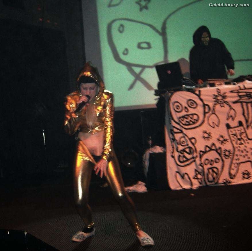 Yolandi Visser photo 19 of 252