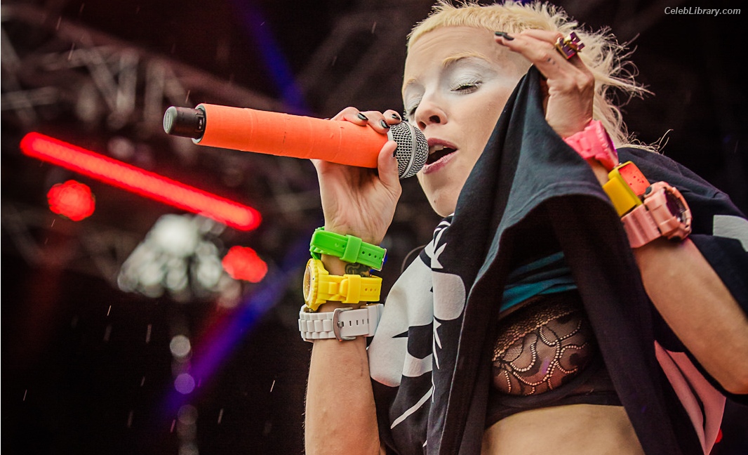 Yolandi Visser photo 4 of 252