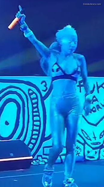Yolandi Visser photo 5 of 252