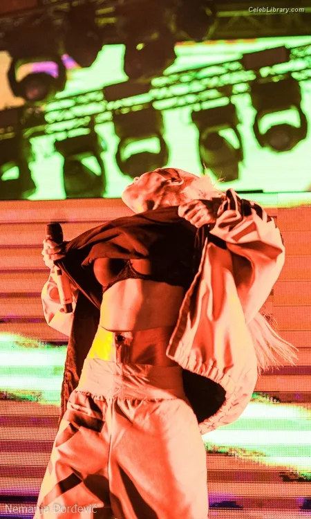 Yolandi Visser photo 1 of 252