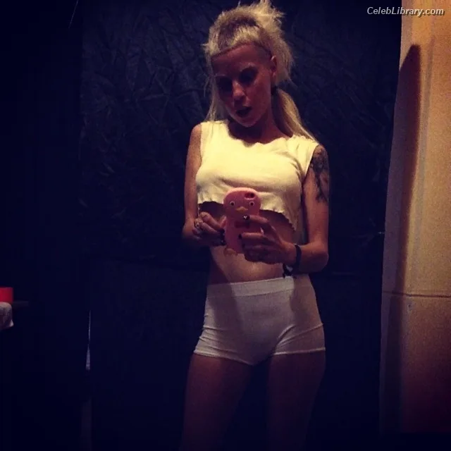 Yolandi Visser photo 9 of 252
