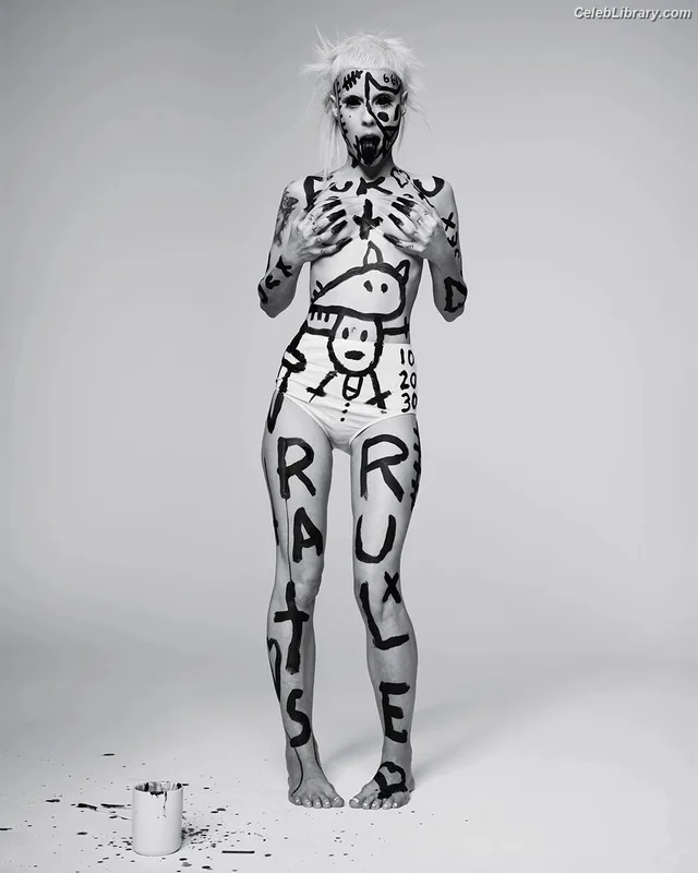 Yolandi Visser photo 1 of 252