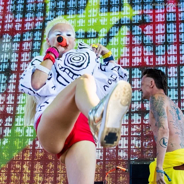 Yolandi Visser photo 5 of 252