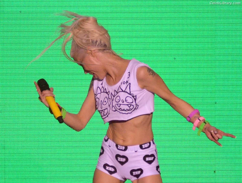 Yolandi Visser photo 17 of 252