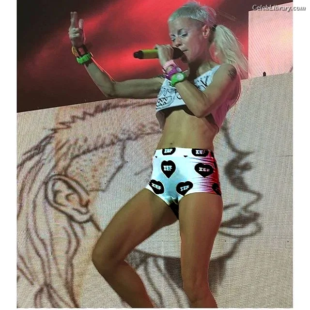 Yolandi Visser photo 22 of 252