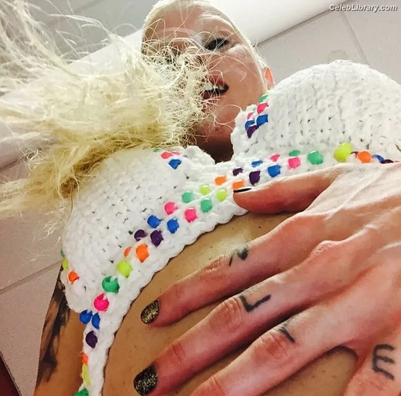 Yolandi Visser photo 24 of 252