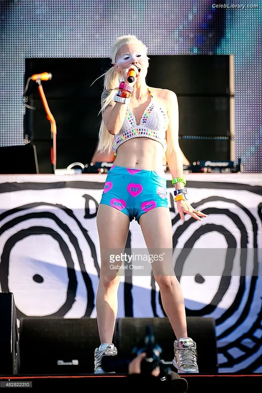Yolandi Visser photo 8 of 252