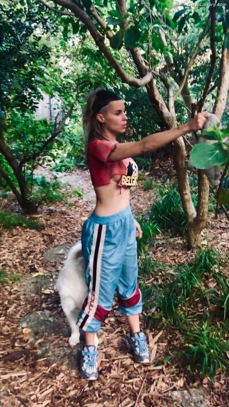 Yolandi Visser photo 3 of 252