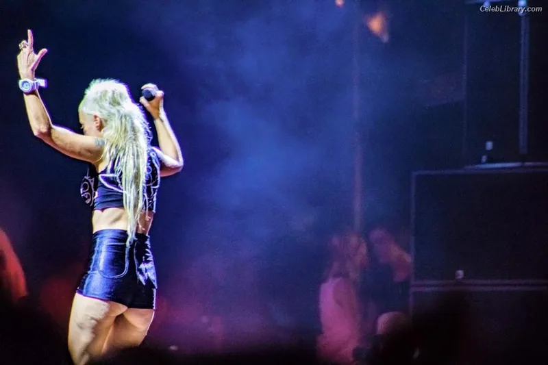 Yolandi Visser photo 18 of 252