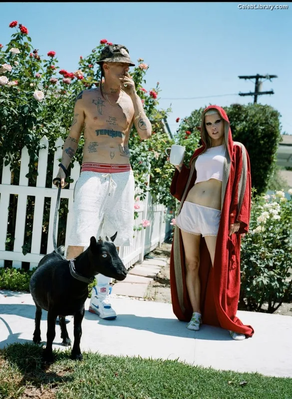 Yolandi Visser photo 2 of 252