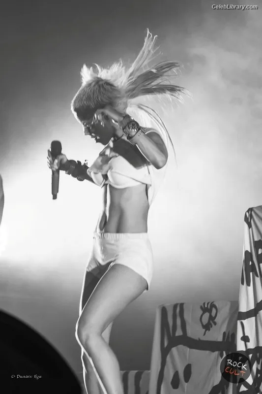 Yolandi Visser photo 12 of 252