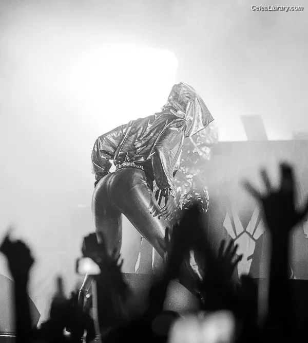Yolandi Visser photo 13 of 252