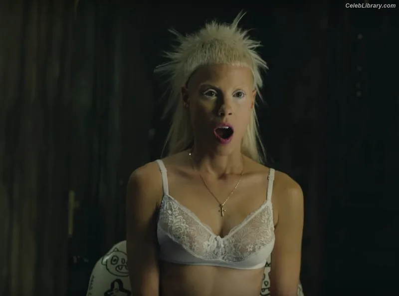 Yolandi Visser photo 16 of 252