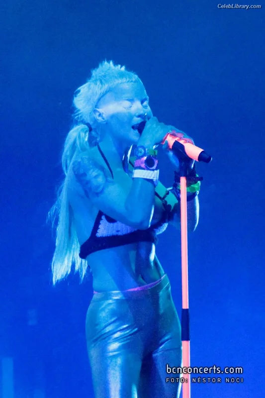 Yolandi Visser photo 18 of 252