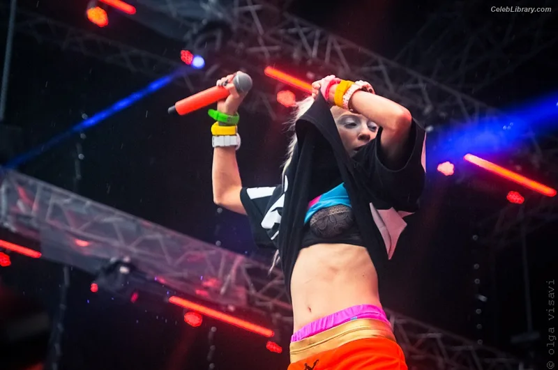 Yolandi Visser photo 2 of 252