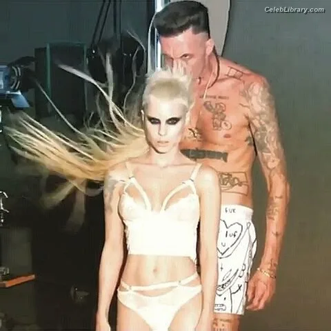 Yolandi Visser photo 24 of 252