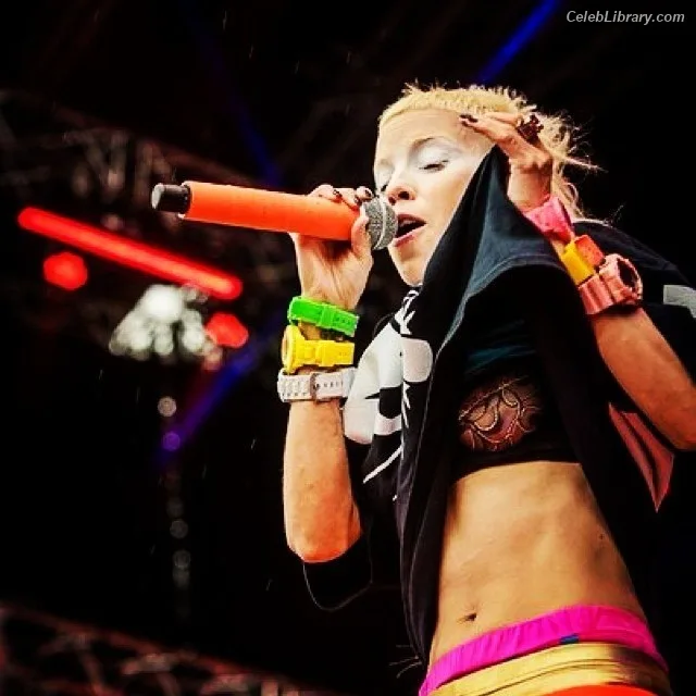 Yolandi Visser photo 5 of 252