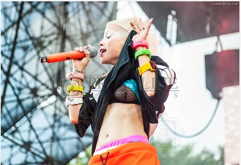 Yolandi Visser photo 10 of 252