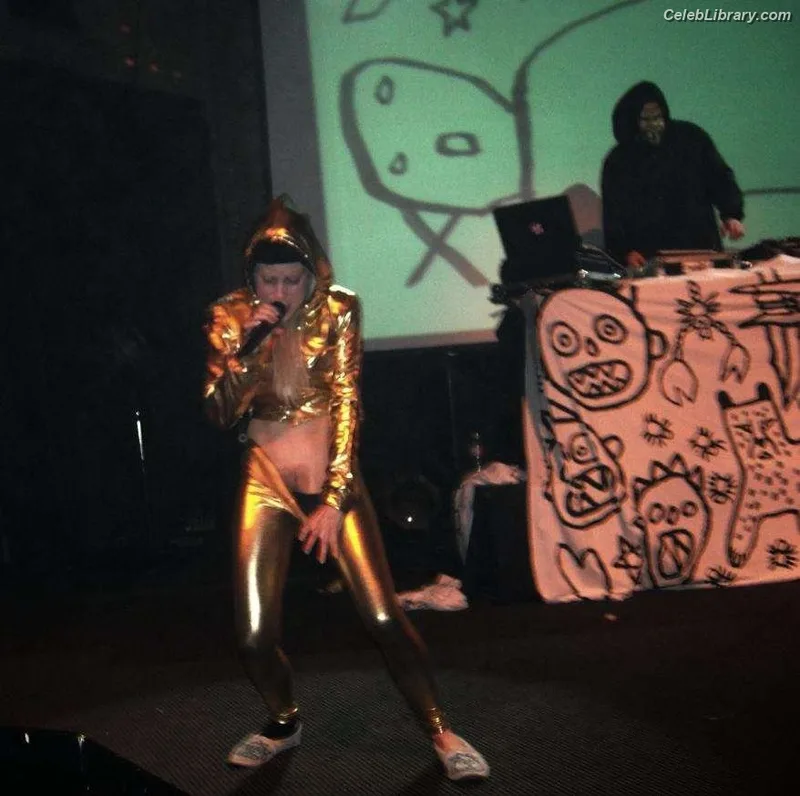 Yolandi Visser photo 19 of 252