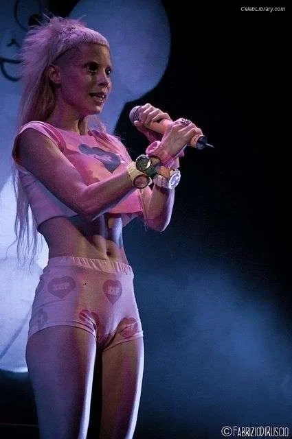 Yolandi Visser photo 21 of 252