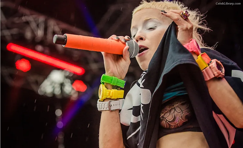 Yolandi Visser photo 4 of 252