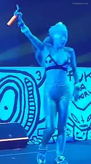 Yolandi Visser photo 5 of 252