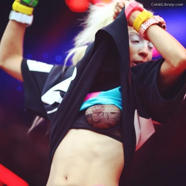 Yolandi Visser photo 12 of 252