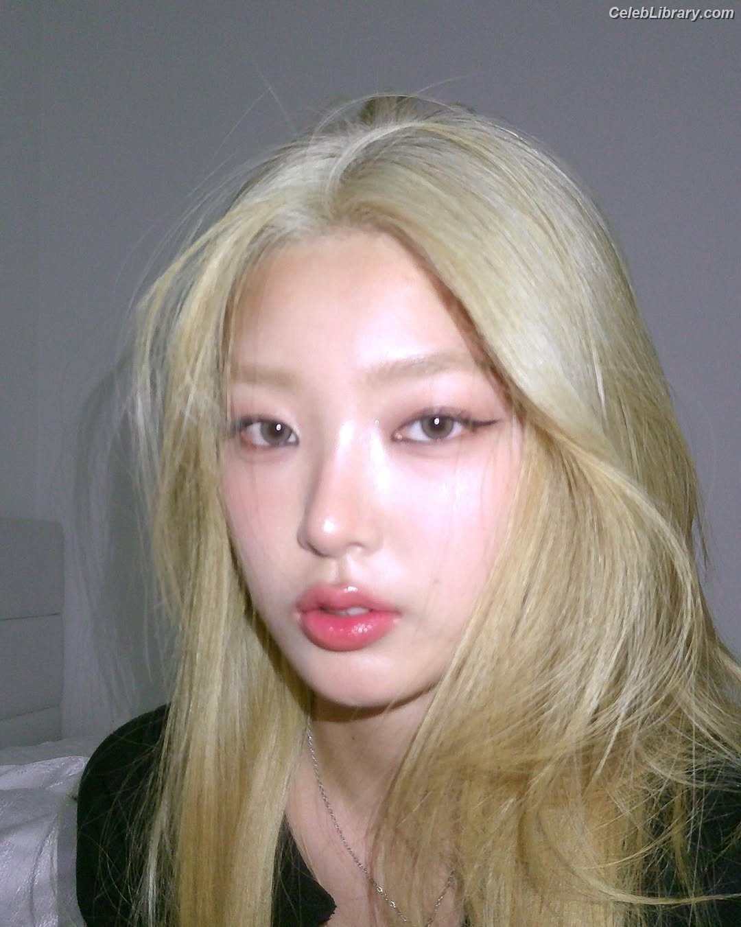 Yoonchae (Katseye) photo 1 of 144