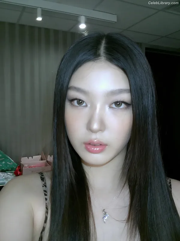 Yoonchae (Katseye) photo 23 of 144