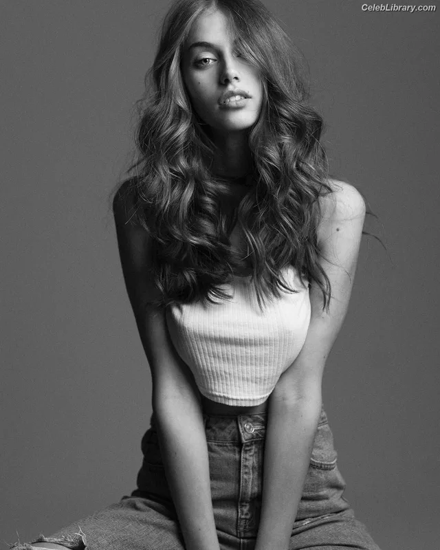Yulia Rose photo 12 of 141