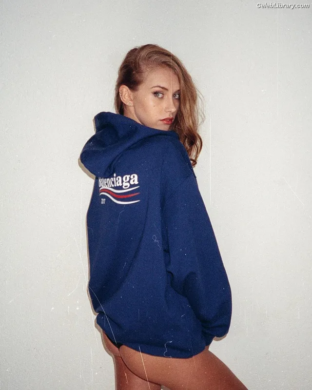 Yulia Rose photo 4 of 141