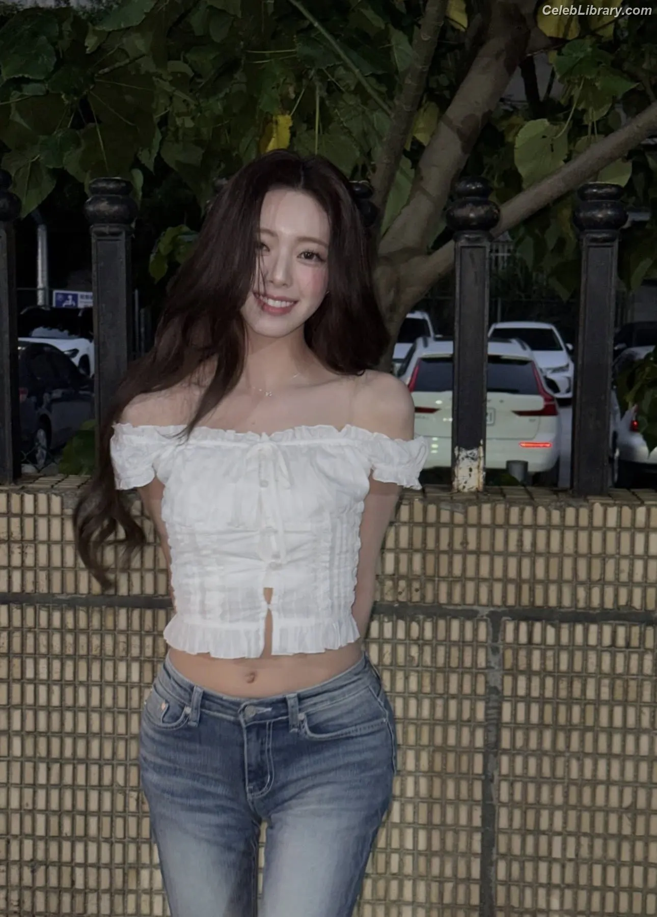 Yuna - ITZY (유나, Shin Yu Na) photo 19 of 1697