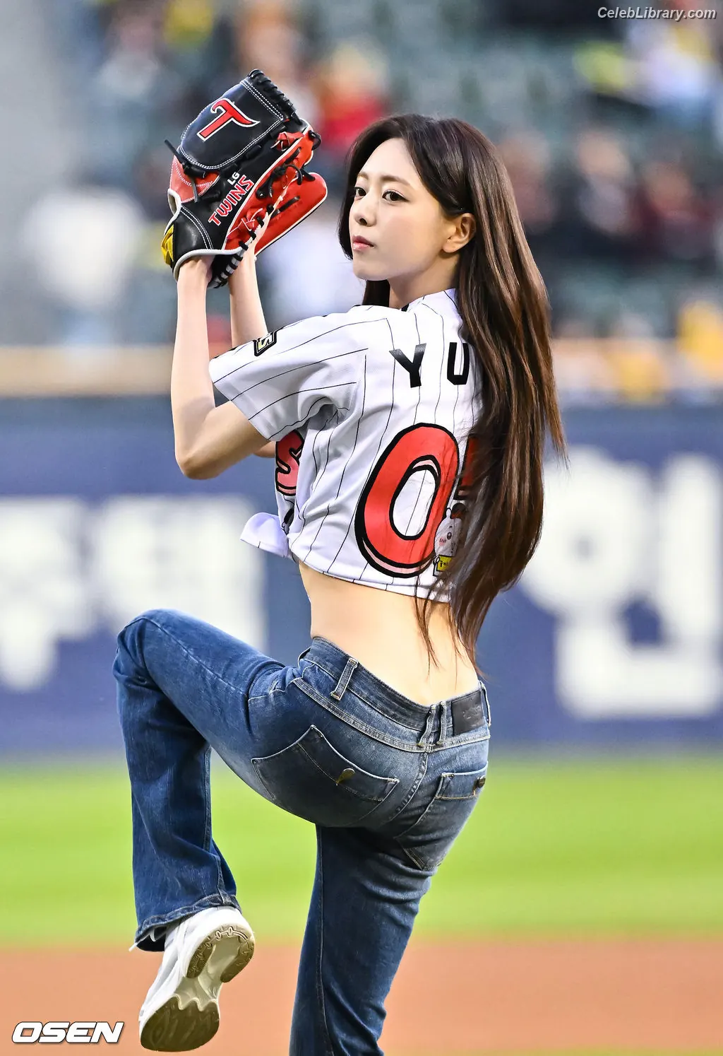 Yuna - ITZY (유나, Shin Yu Na) photo 20 of 1697
