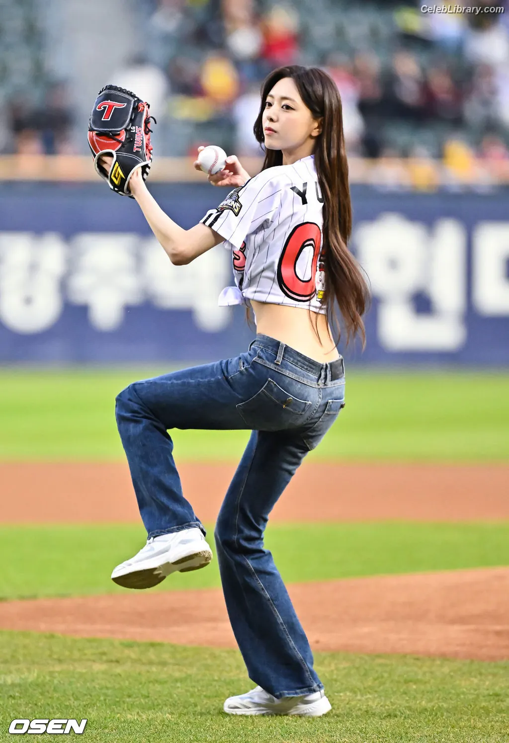 Yuna - ITZY (유나, Shin Yu Na) photo 14 of 1697
