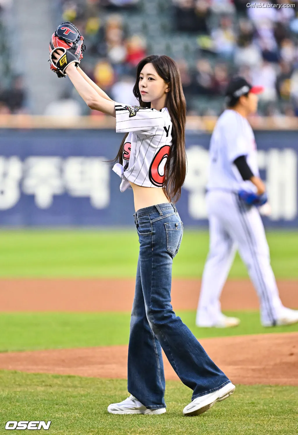 Yuna - ITZY (유나, Shin Yu Na) photo 8 of 1697