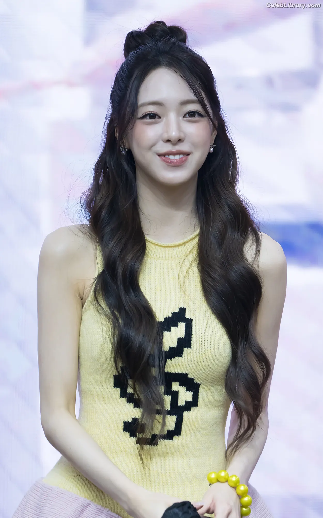 Yuna - ITZY (유나, Shin Yu Na) photo 10 of 1697
