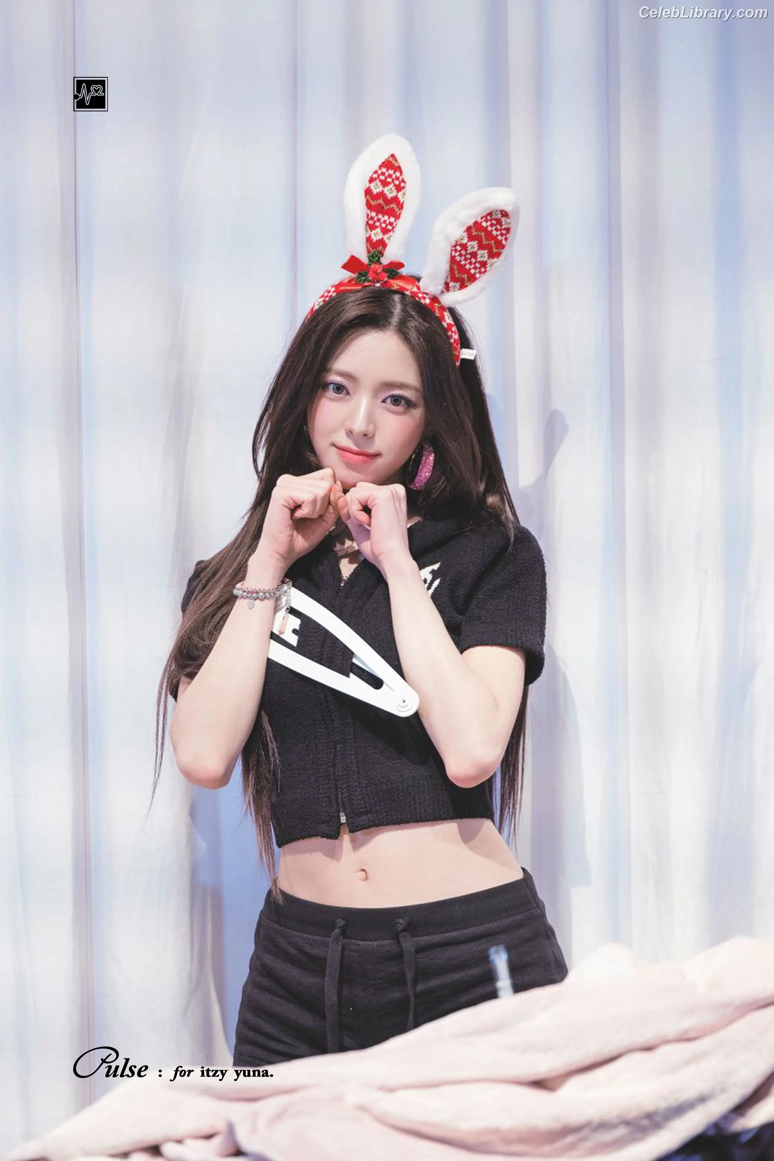 Yuna - ITZY (유나, Shin Yu Na) photo 6 of 1697