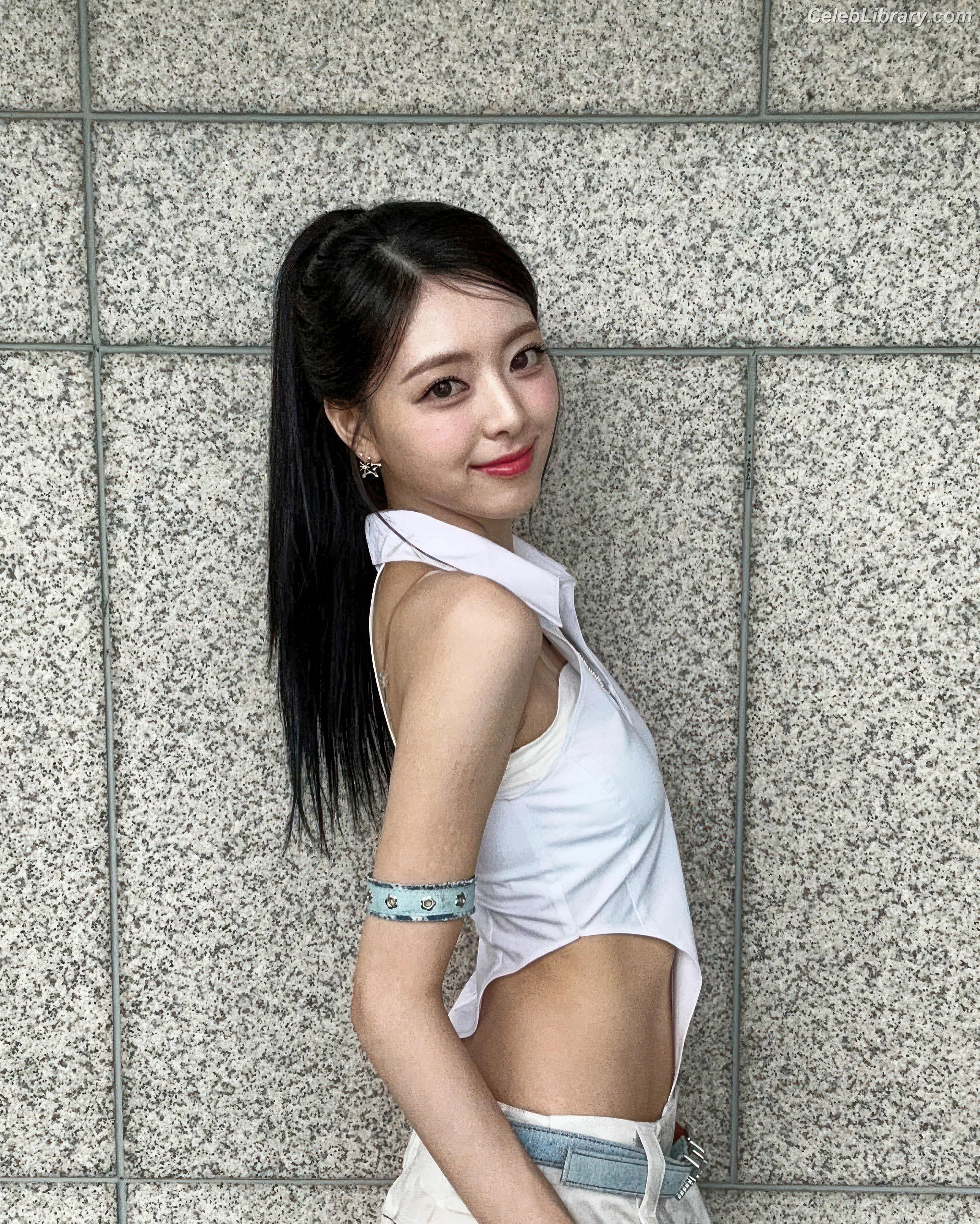 Yuna - ITZY (유나, Shin Yu Na) photo 23 of 1697