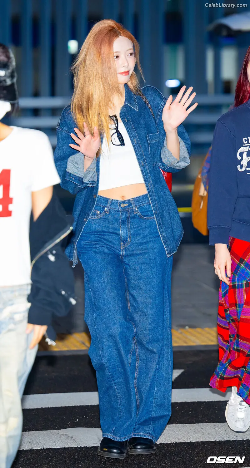 Yuna - ITZY (유나, Shin Yu Na) photo 21 of 1697