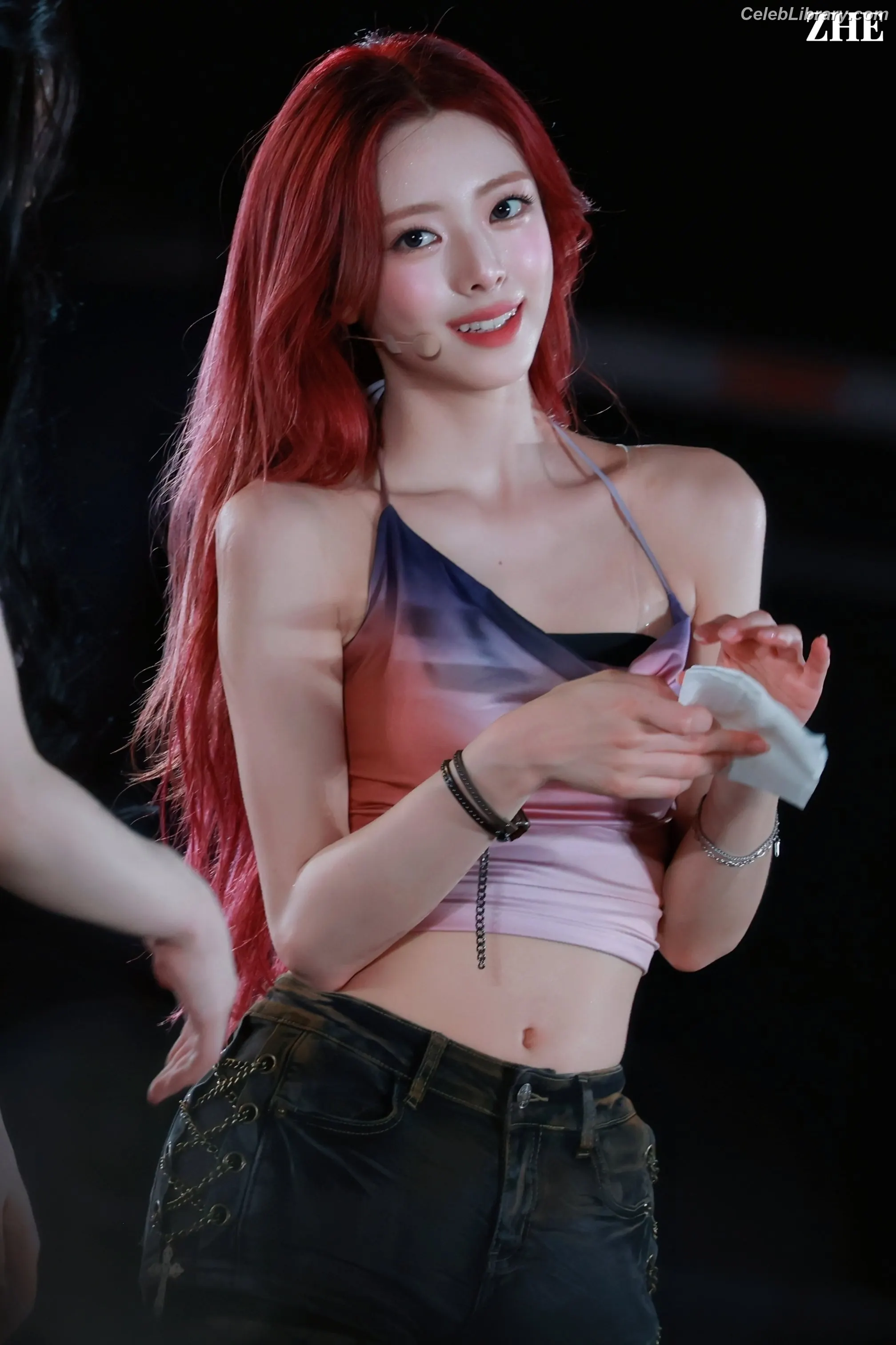 Yuna - ITZY (유나, Shin Yu Na) photo 4 of 1697