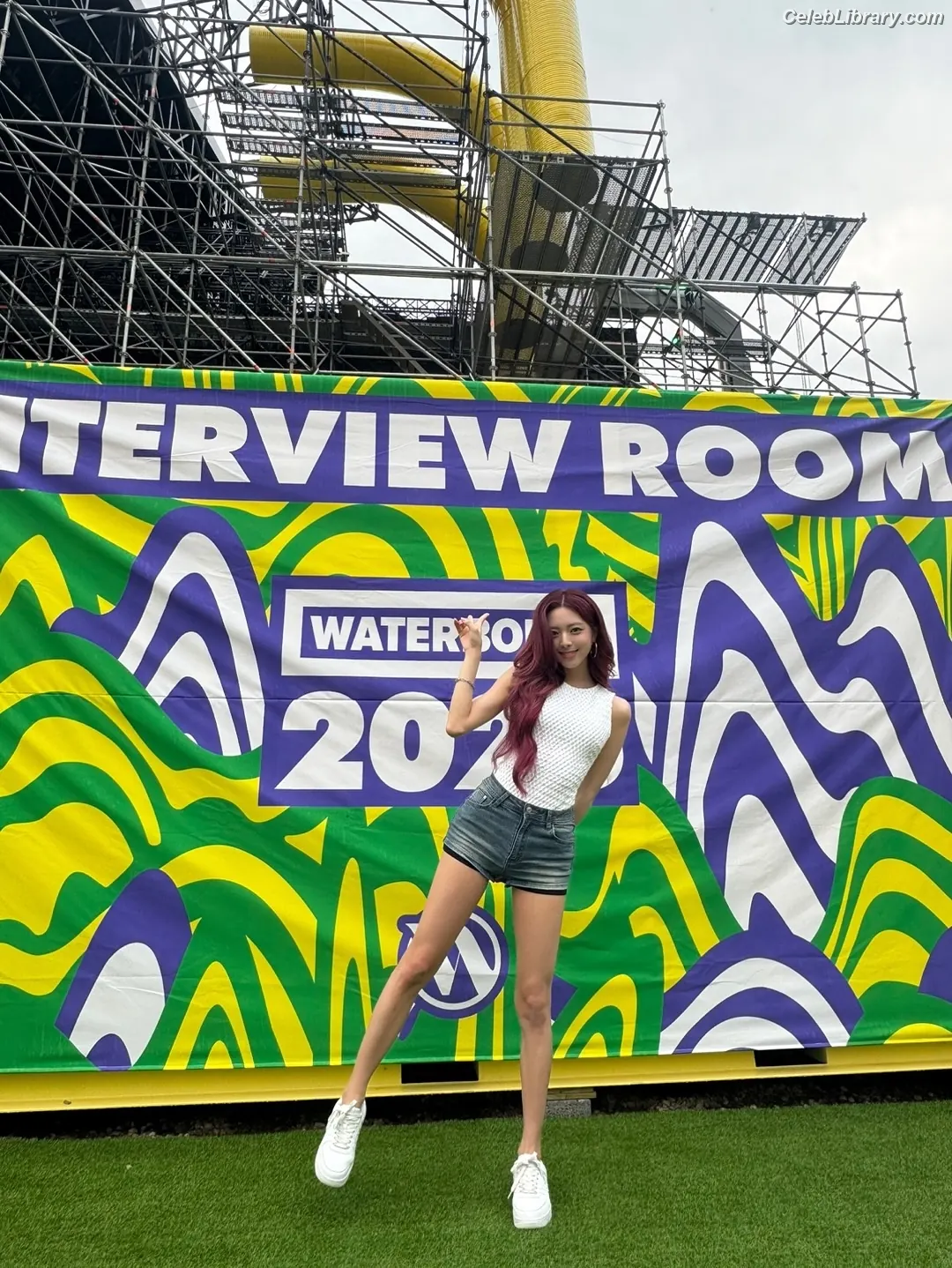 Yuna - ITZY (유나, Shin Yu Na) photo 18 of 1697