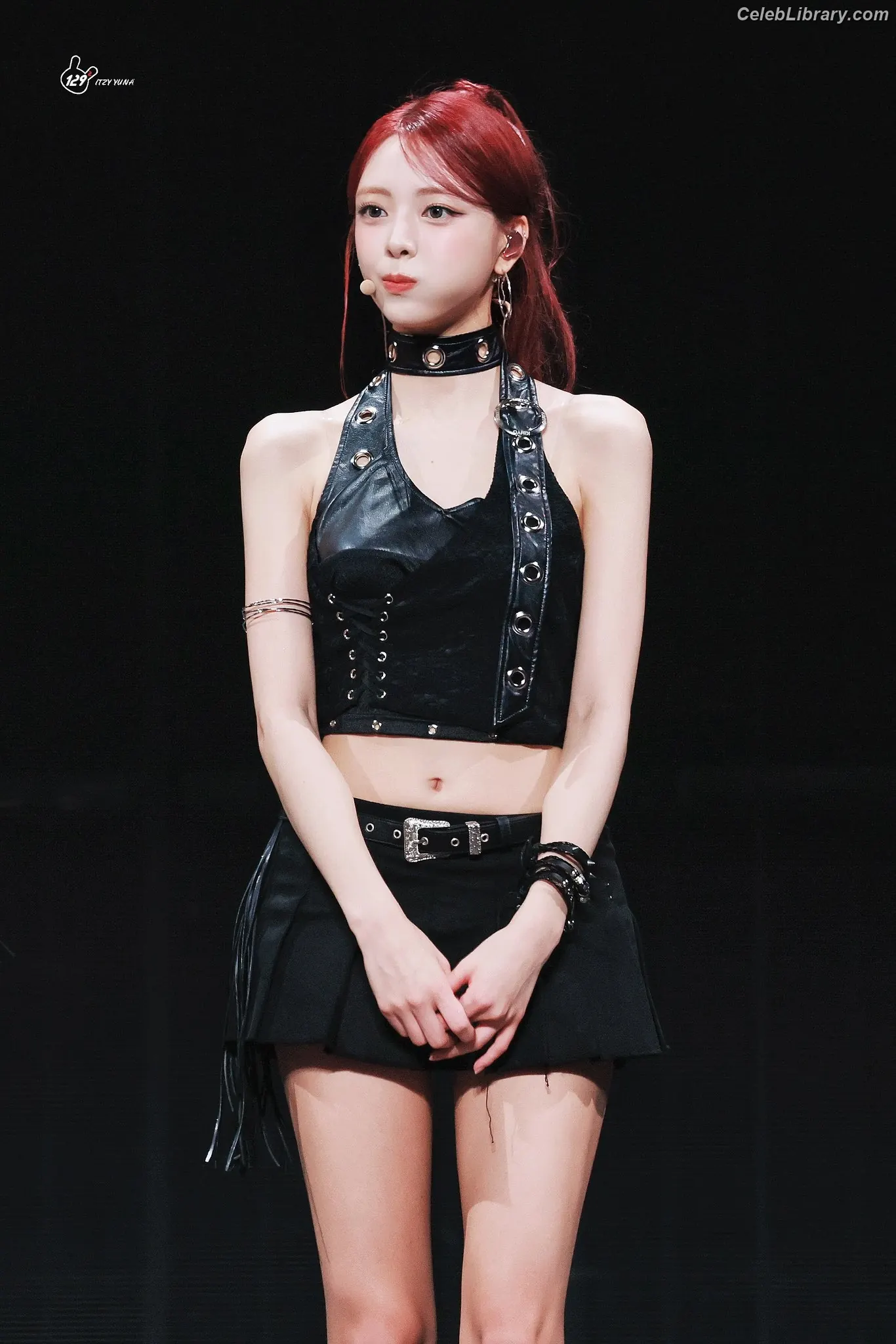 Yuna - ITZY (유나, Shin Yu Na) photo 3 of 1697
