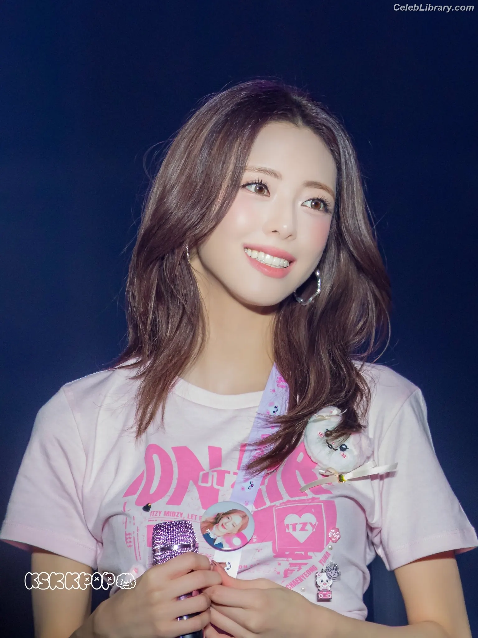 Yuna - ITZY (유나, Shin Yu Na) photo 14 of 1697