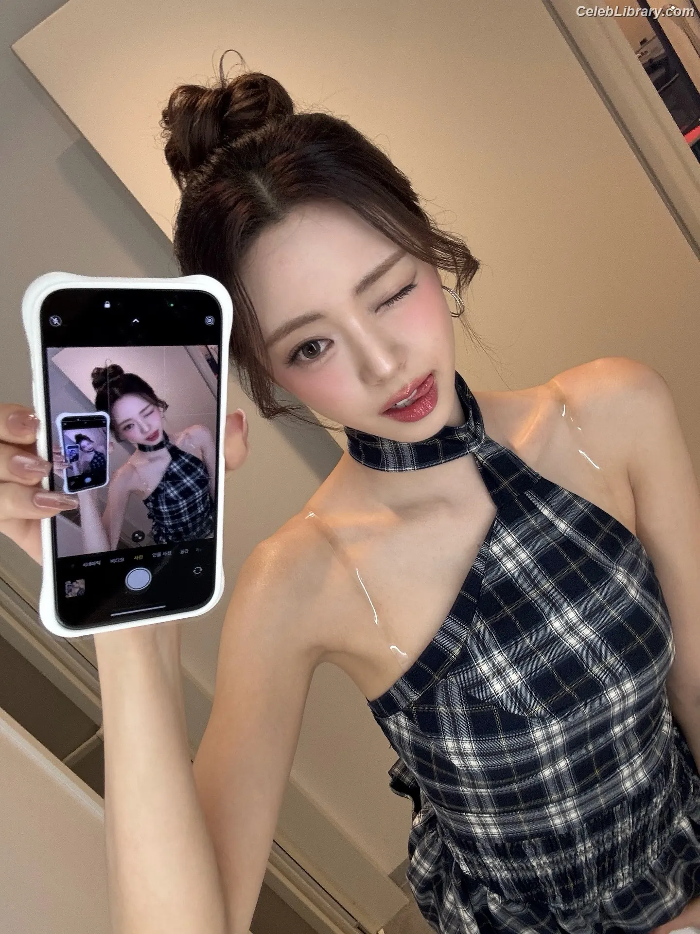 Yuna - ITZY (유나, Shin Yu Na) photo 18 of 1697